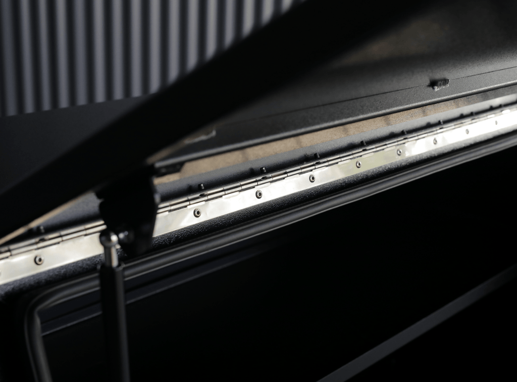1400mm aluminiumgullwingtoolbox black 03-min