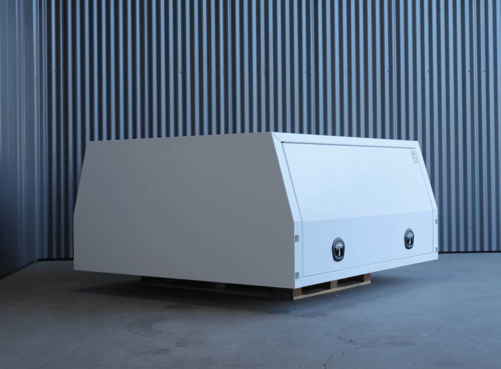 Side view of apboxes 1800mm 3-door jack-off gullwing canopy in white, built for durability and versatility.