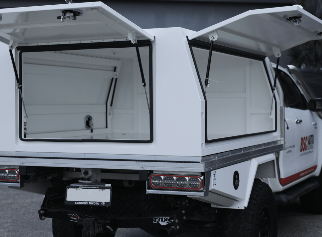 3doorcanopy white 04-min