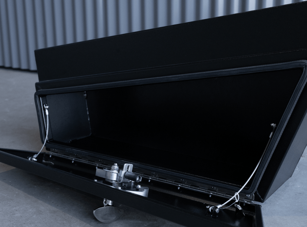 900mm underbodytoolboxes black 03-min