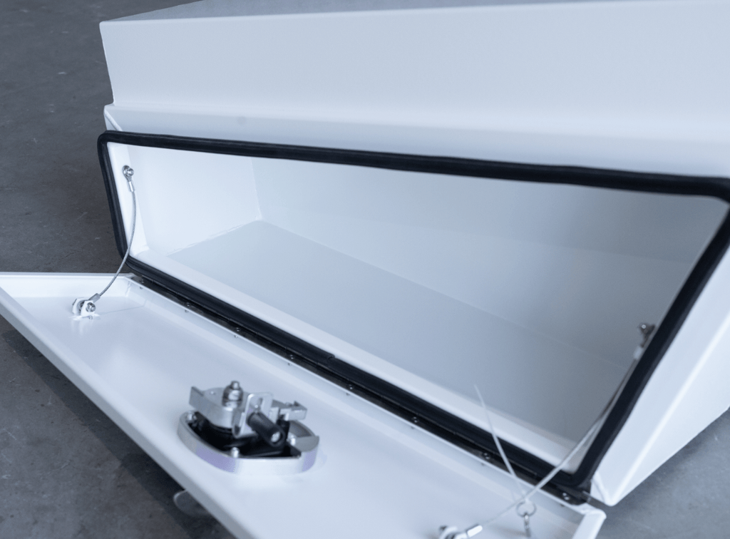 900mm underbodytoolboxes white 03-min