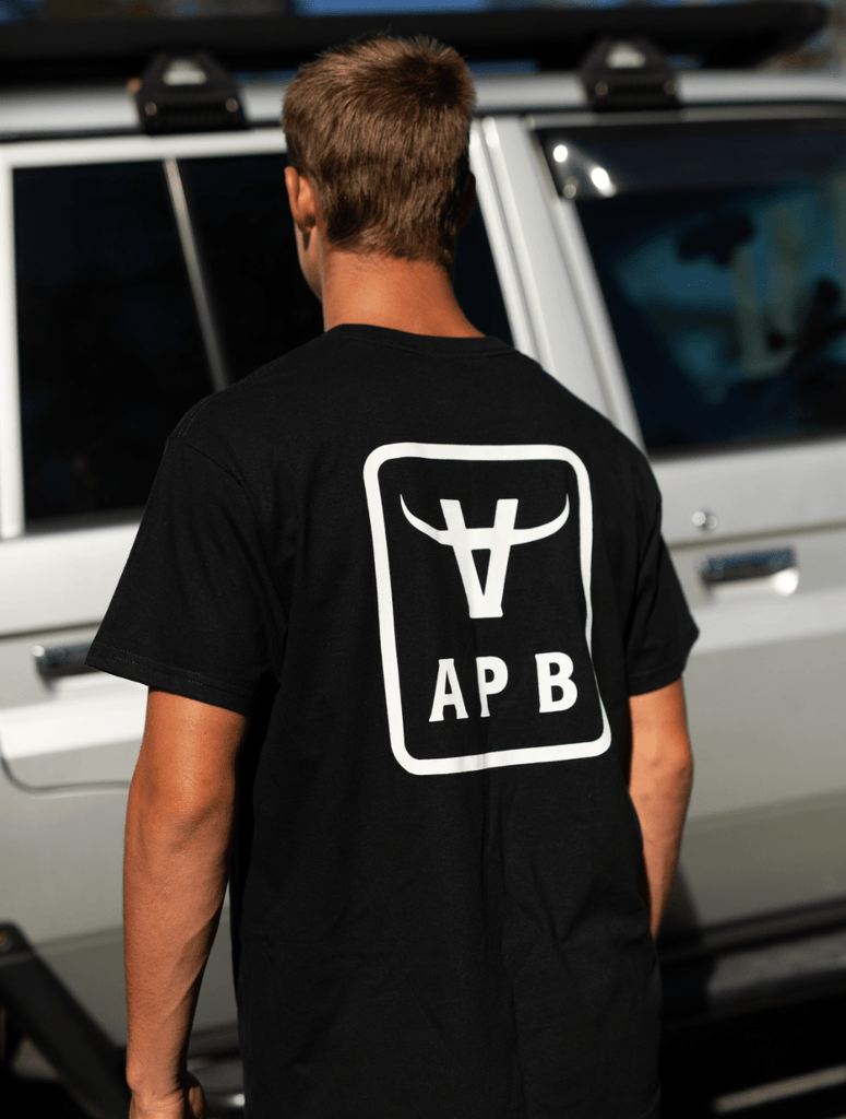 Apb logotshirt 02 1 2x-min