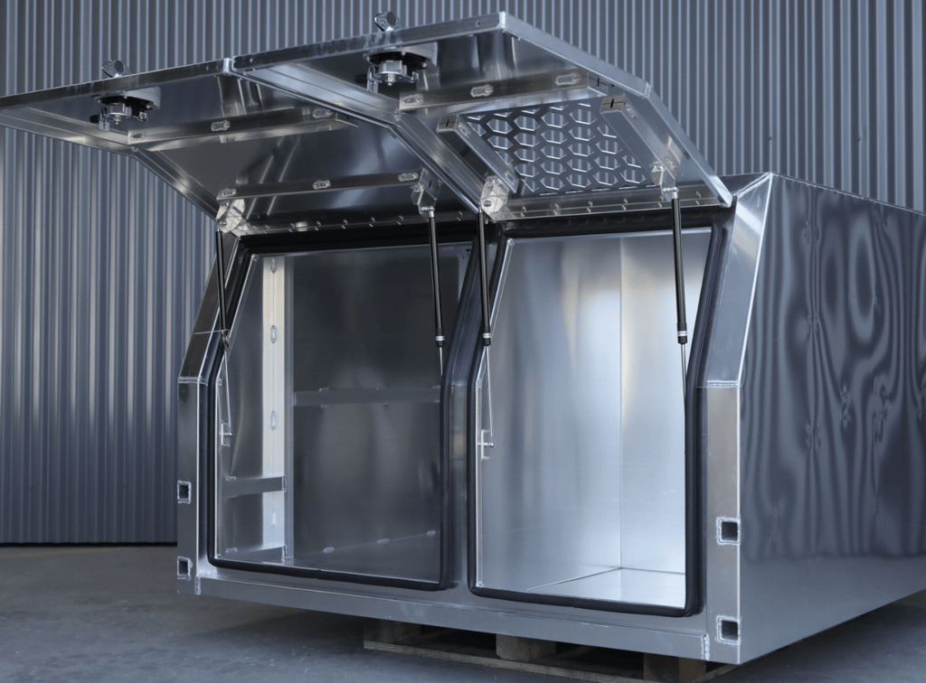 Lc79 1600mm 1-4dogbox canopy alloy 02-min