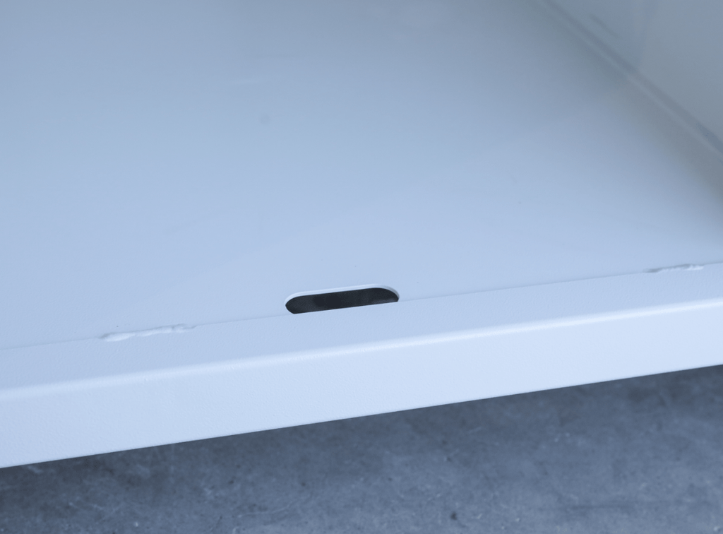 Apboxes lc79 1700mm full dog box canopy in white, close-up of the roof and door from above.