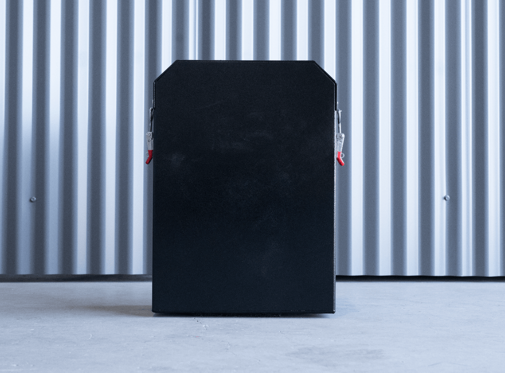 Lockable jerrycanholder black 03-min