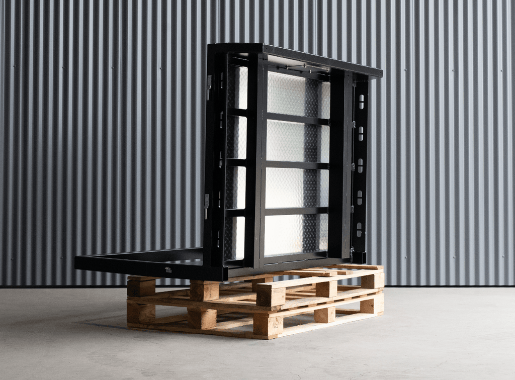 Utv tray black 08-min 1c558ffe-1ab3-4ac5-8c9f-a732cbfddbd9