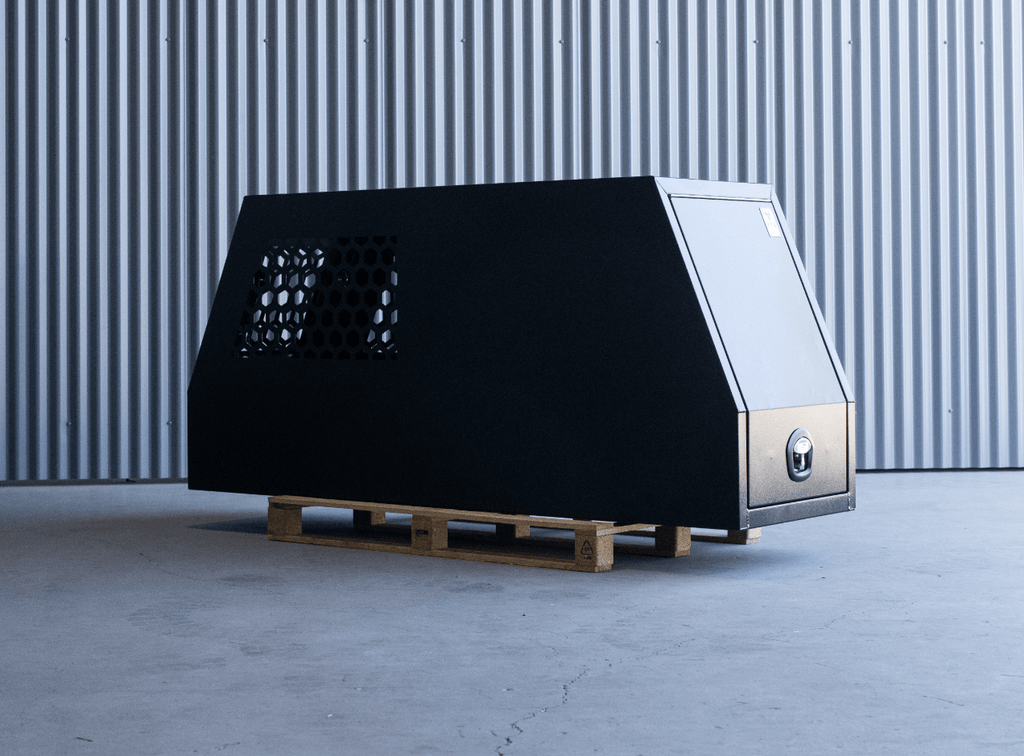 600mm black dog box, xl series, compatible with ute canopies