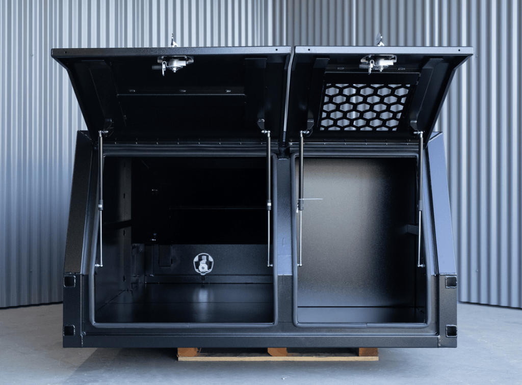 Xl series 1600mm 1-4 jack-off dogbox canopy black 01 3-min