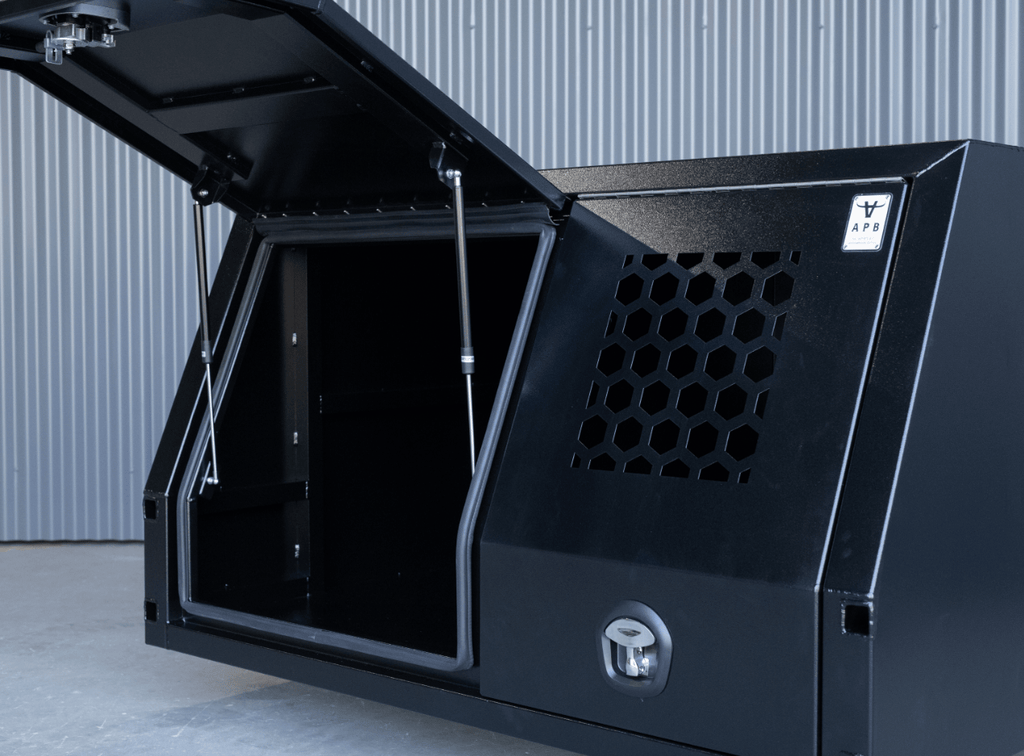 Xl series 1600mm 1-4 jack-off dogbox canopy black 04-min