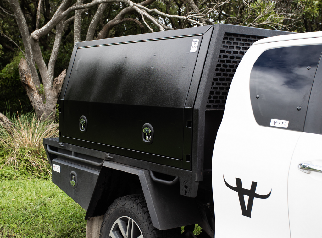 Apboxes 1600mm1-4canopy black 03 2x ff13fd99-489f-4550-97f9-897bc70baa95