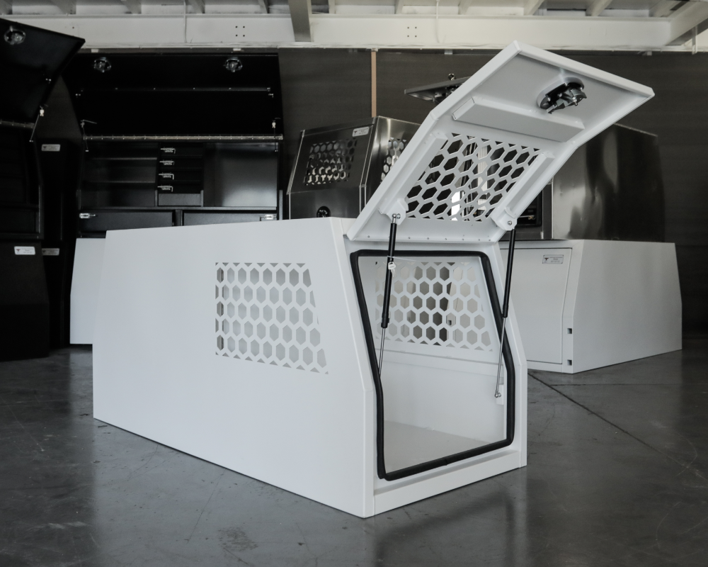 Updated 190821 products halfdogbox white 04